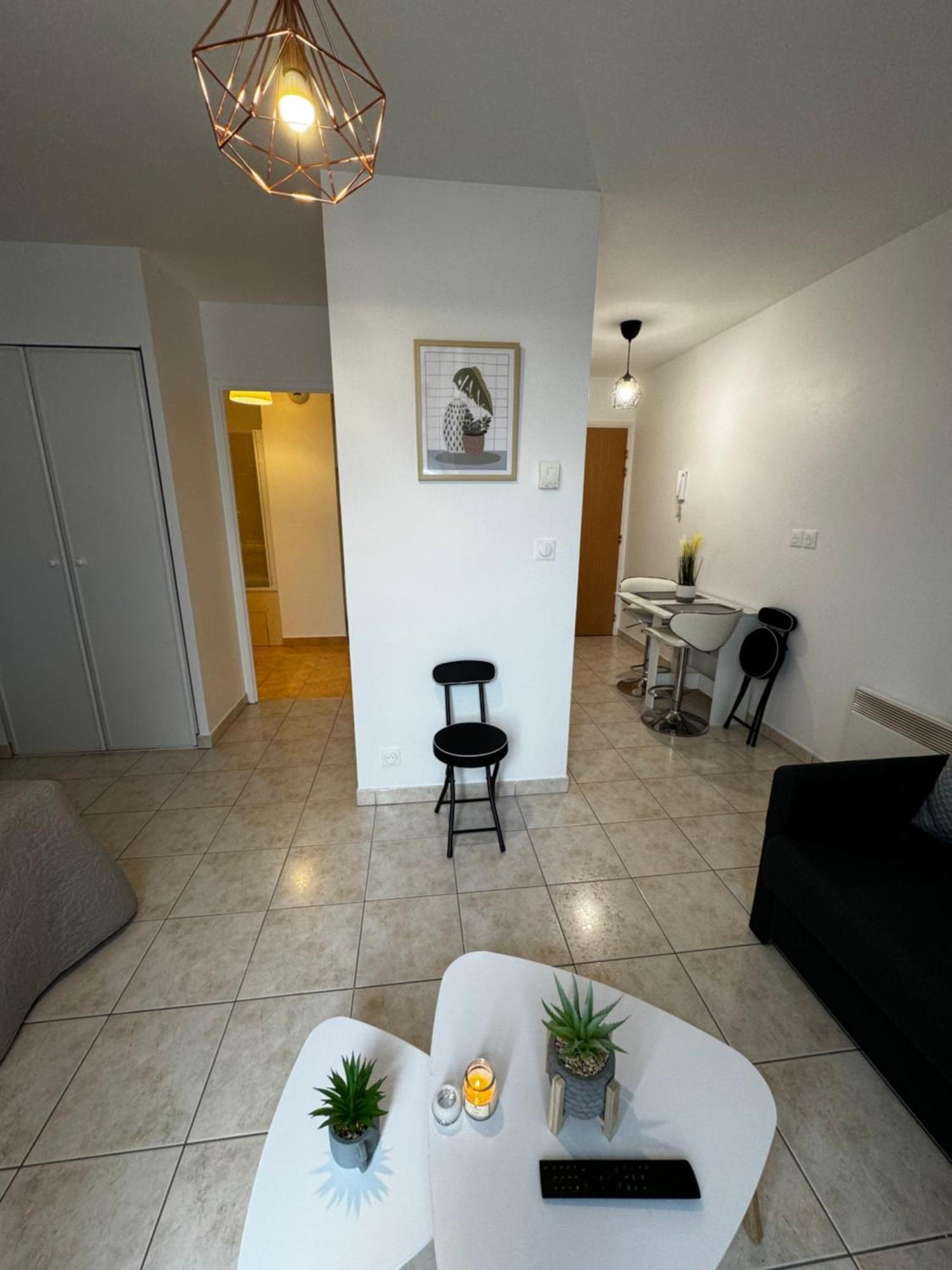 Le Studio Du 72 Lejlighed Bussy-Saint-Georges Eksteriør billede